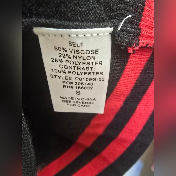 BiBi Game Day Red and Black Tinsel Puff Ruffle Sleeve Sweater Size  Small - Picture 9 of 10